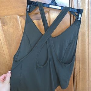 Lululemon tank